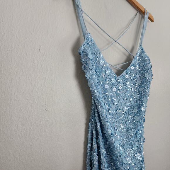 NWOT Mac Duggal Ieena Sequin Gown M Ice Blue Sweetheart Lace-Up High Slit Formal - Picture 10 of 15
